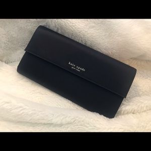 NWOT kate spade Classic Black Wallet/Clutch